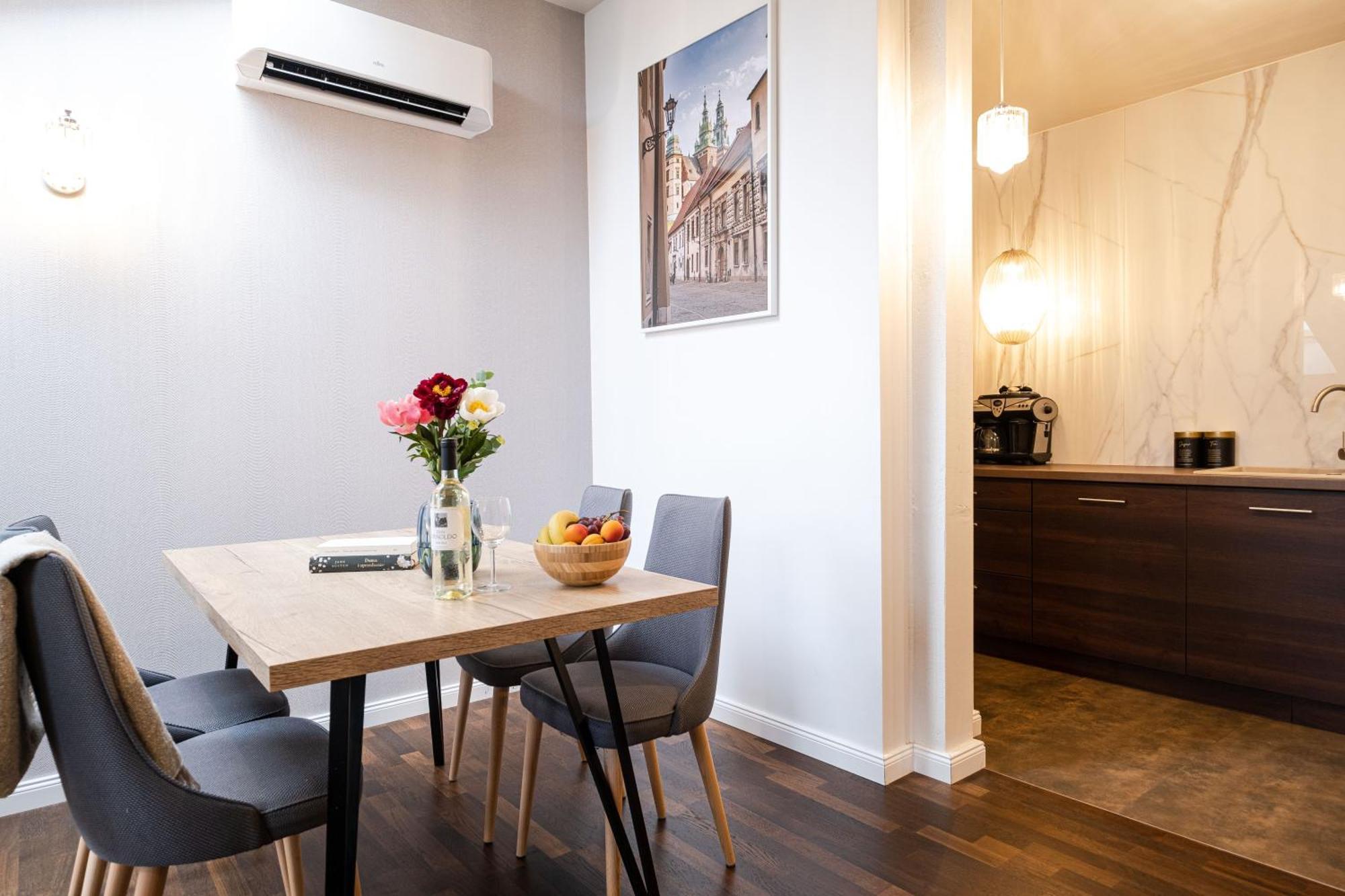 Old Town Vistula Premium Apartments Cracovia Habitación foto